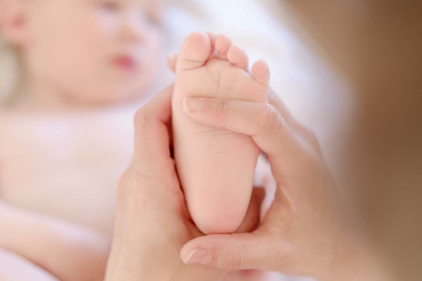 Babymassage – Wellness für Dein Baby